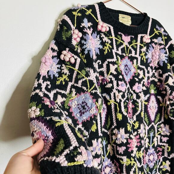 Vintage Hunters Run Hand Knit Black Pink Floral Pom Pom Detail Sweater Size L - Picture 5 of 7